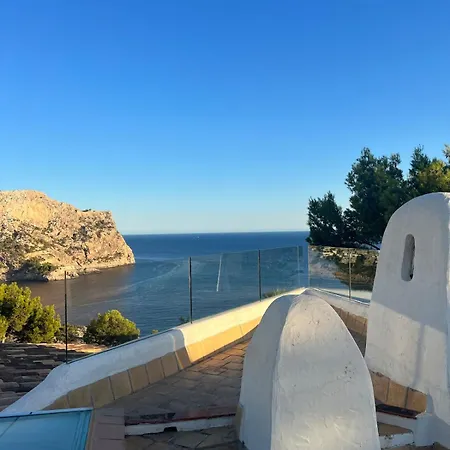 Villa With Amazing Sea Views *