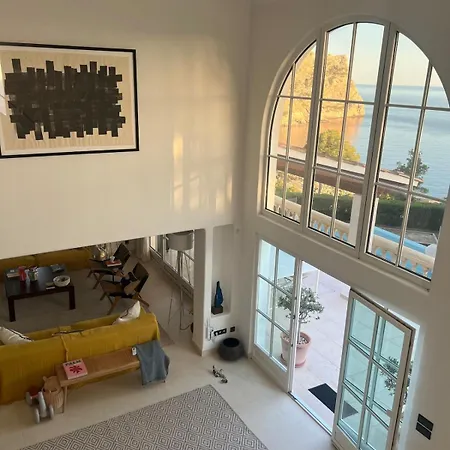With Amazing Sea Views Villa